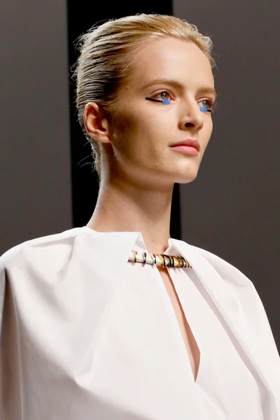 Look 5